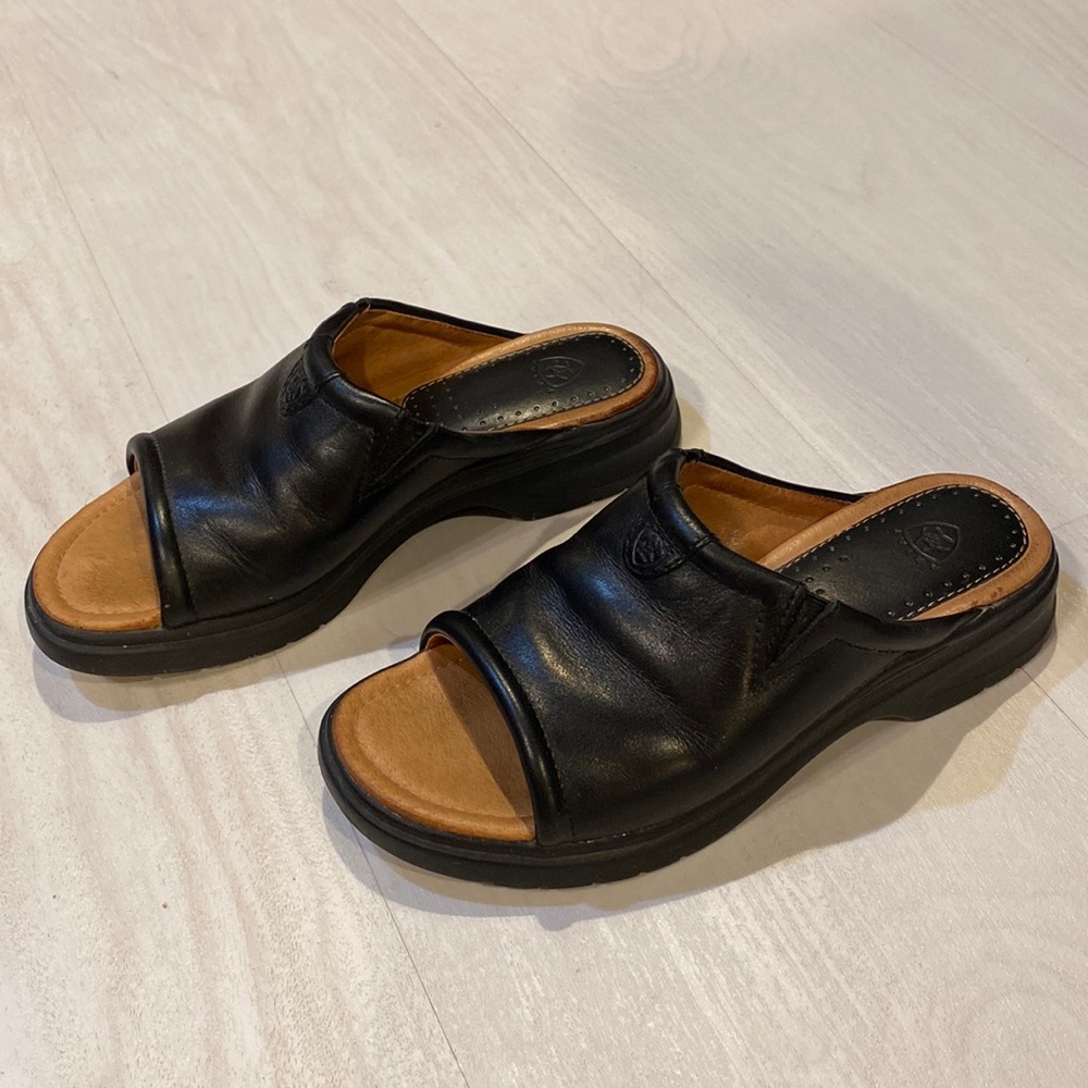 Arita leather sandals